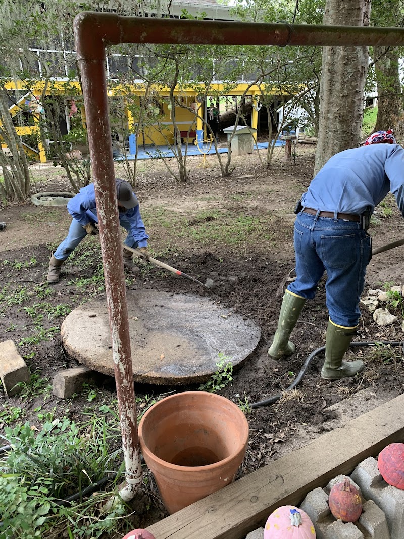 Brighteyes Septic crew on the job
